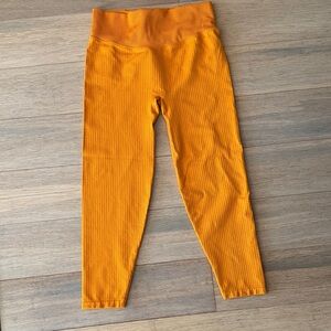 PINK Active Ribbed Leggings - with cell phone pouch - Orange - Size large